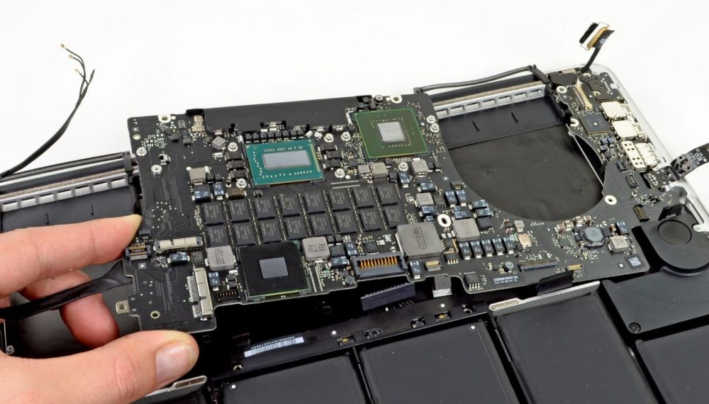 Cihazınıza Sıvı mı Döküldü? Panik Yapmayın, Profesyonel Müdahale ile Kurtarın!